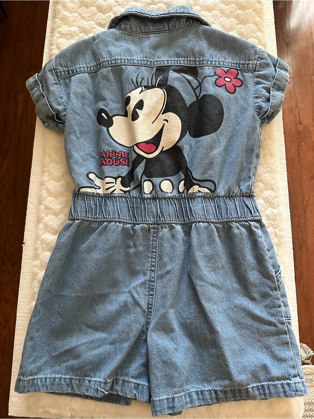 Disney Denim Minnie Mouse Romper with Pink Logo Sz 4/5 - Picture 2 of 2